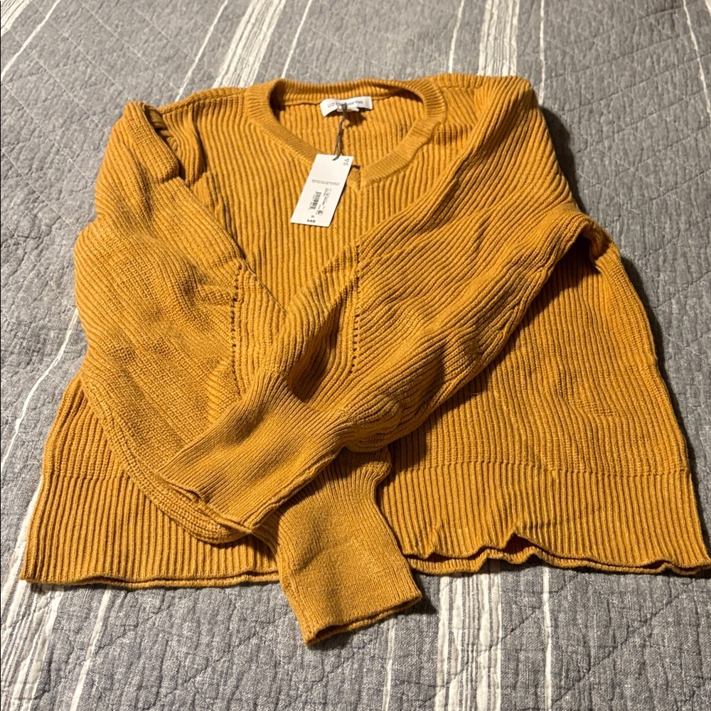 NWT Liz Claiborne mustard yellow Ribbed Knit Sweater